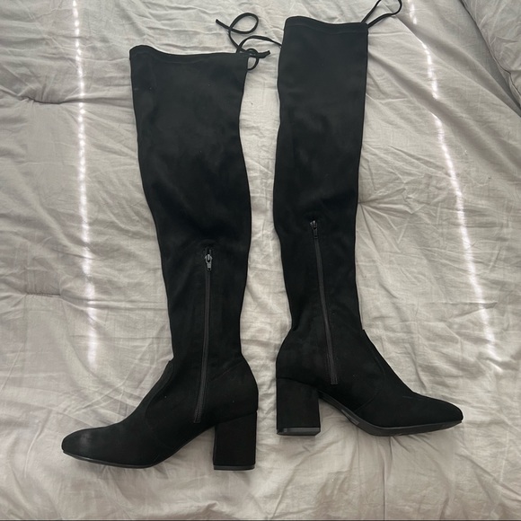 Over the knee boots - Picture 2 of 5